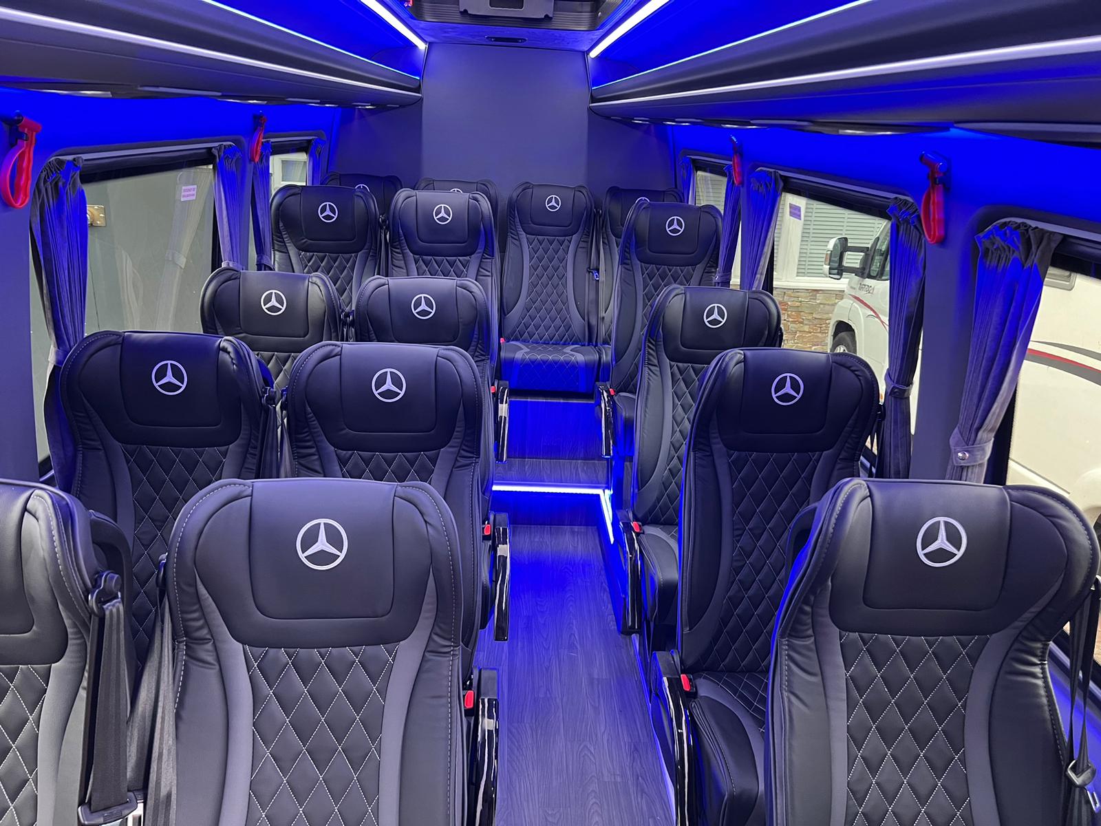 Choosing the Best 16 Seater Minibus Hire for Your Group in London