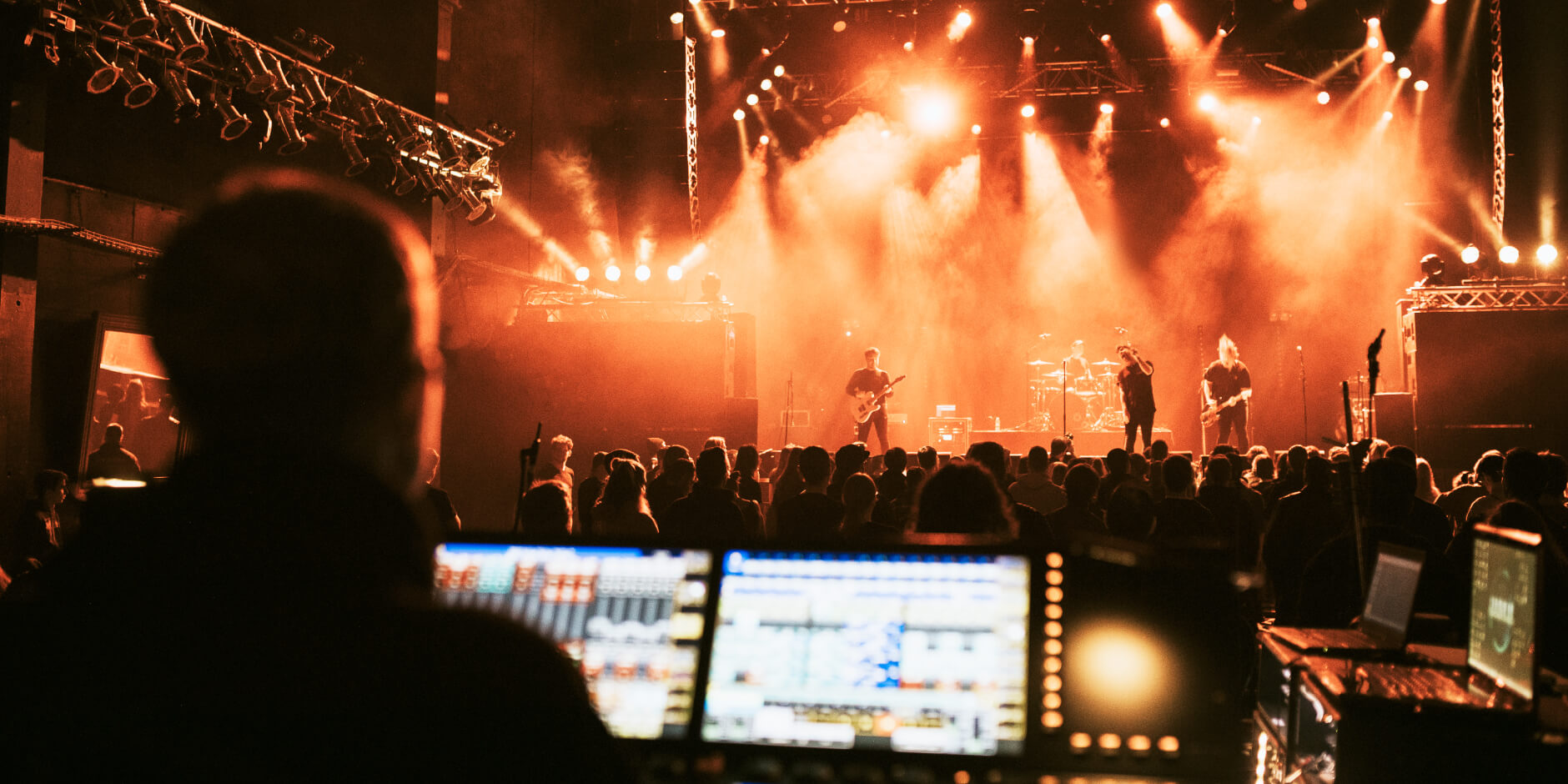 How to Create the Perfect Audiovisual Setup for Your Central London Event