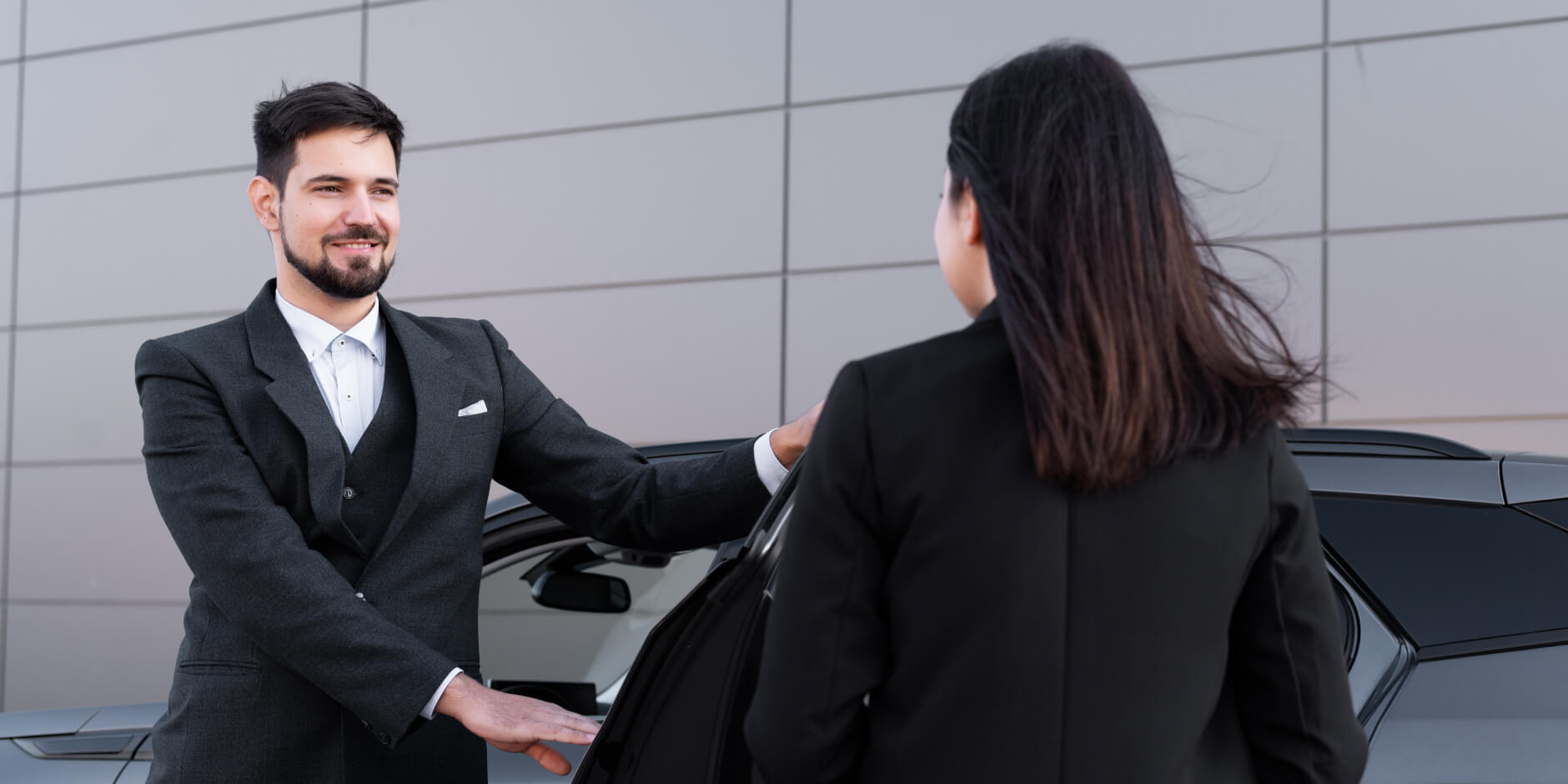 5 Key Benefits of Hiring a Chauffeur Service for Corporate Events