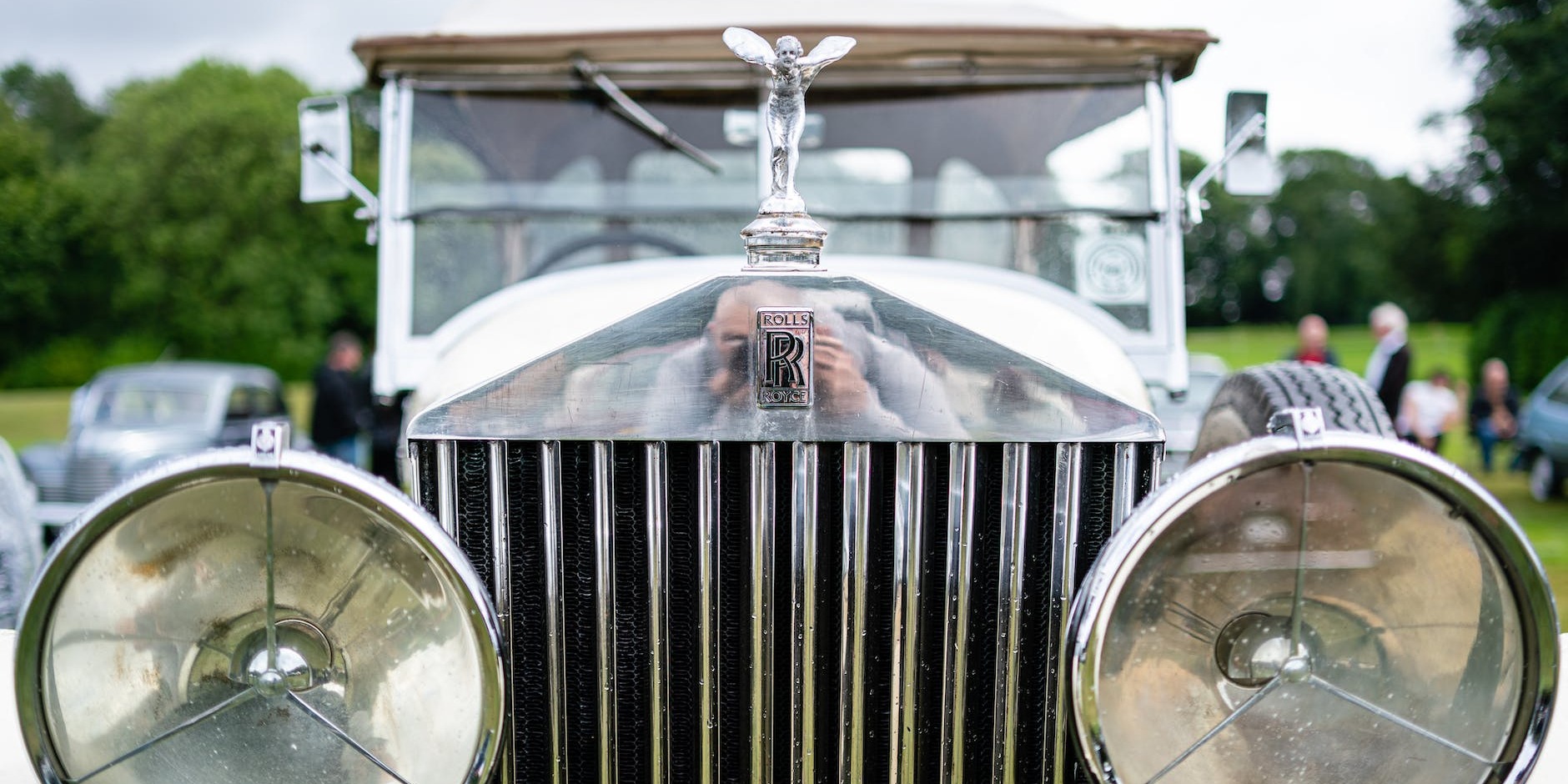 The History of Rolls Royce: Crafting Elegance on Wheels in Sheffield and Beyond