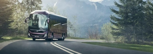 Exploring the UK in Comfort: How to Choose the Perfect 50 Seater Coach for Group Travel