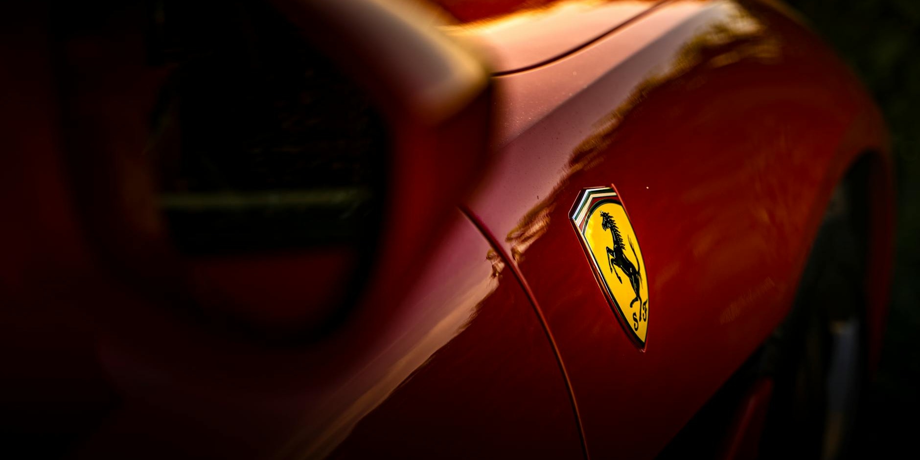 How to Experience the Thrill of a Ferrari on UK Roads