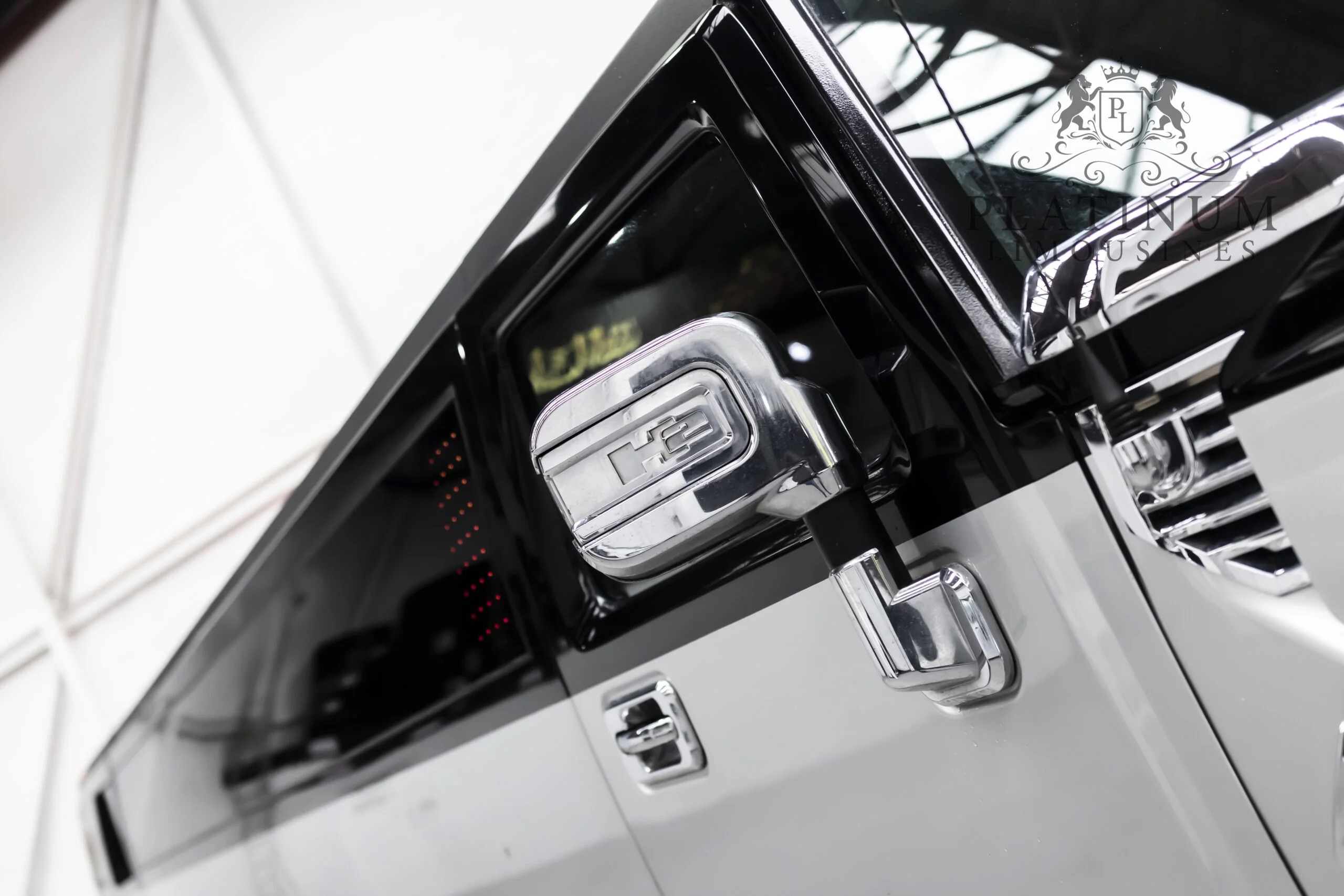 5 Things You Need to Know Before Renting a Hummer Limo in Birmingham