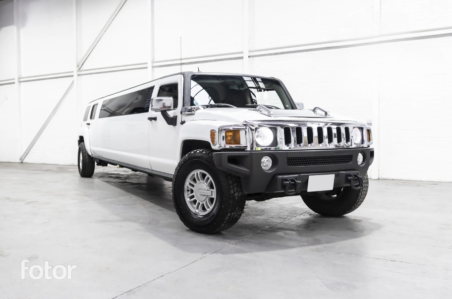 How to Choose the Perfect Hummer Limo for Your Special Event in Manchester