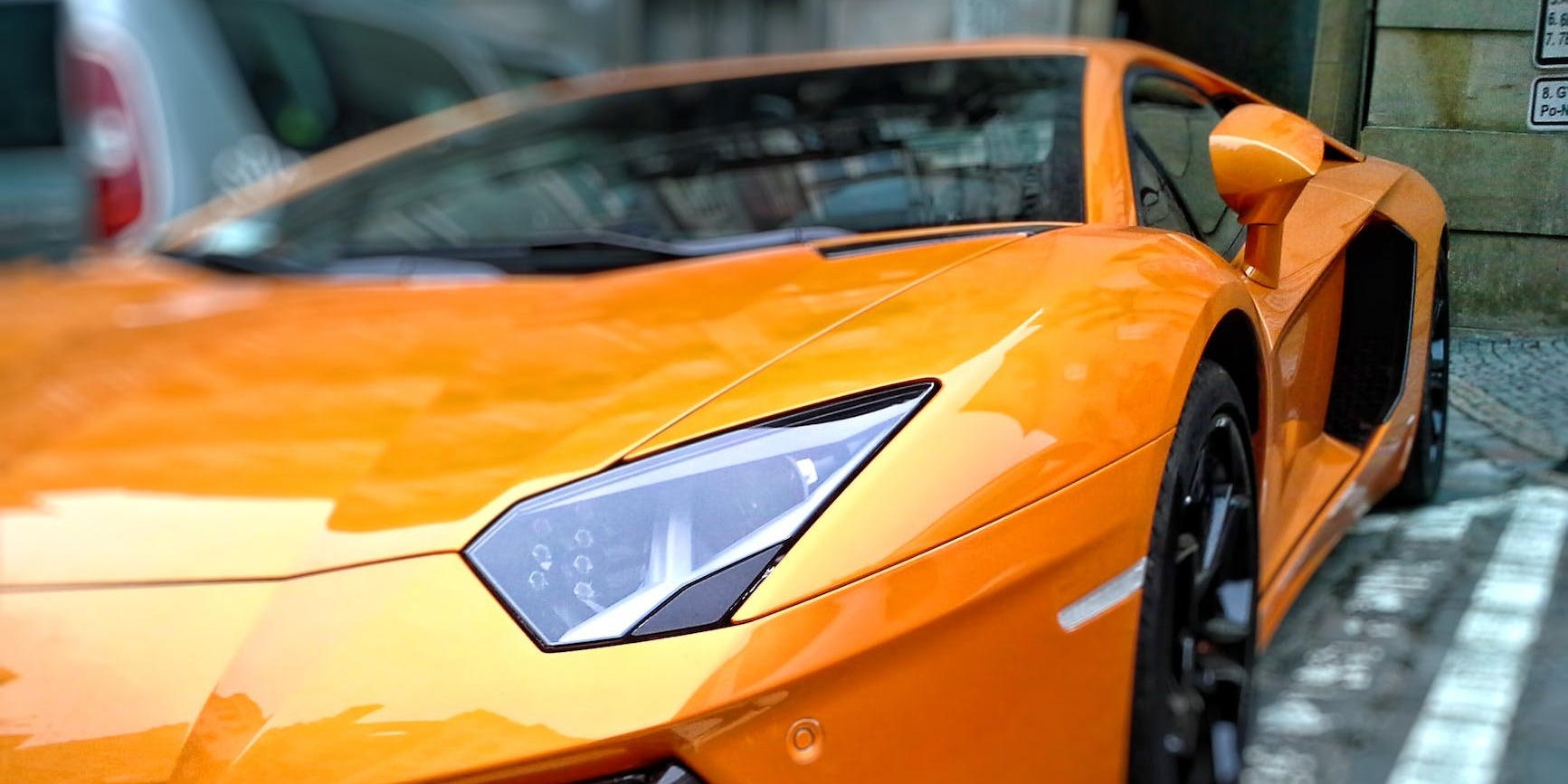 Planning a Special Occasion? Find Out Why a Lamborghini Hire is the UK's Ultimate Statement