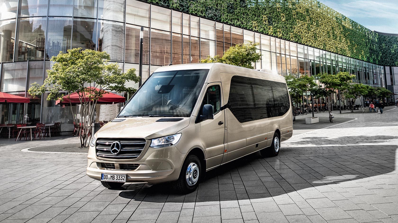 What to Look for When Hiring a Minibus for Group Travel