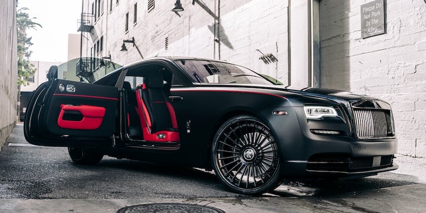 How to Hire a Rolls Royce for Your Prom in Bristol