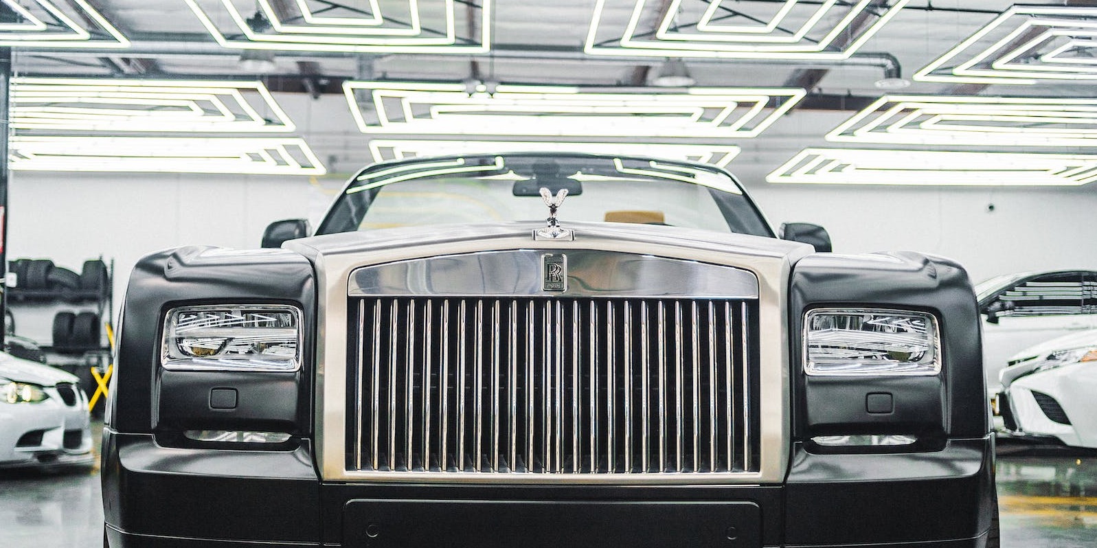 What Makes a Rolls Royce the Ultimate Luxury Car for Your Sheffield Prom Night?