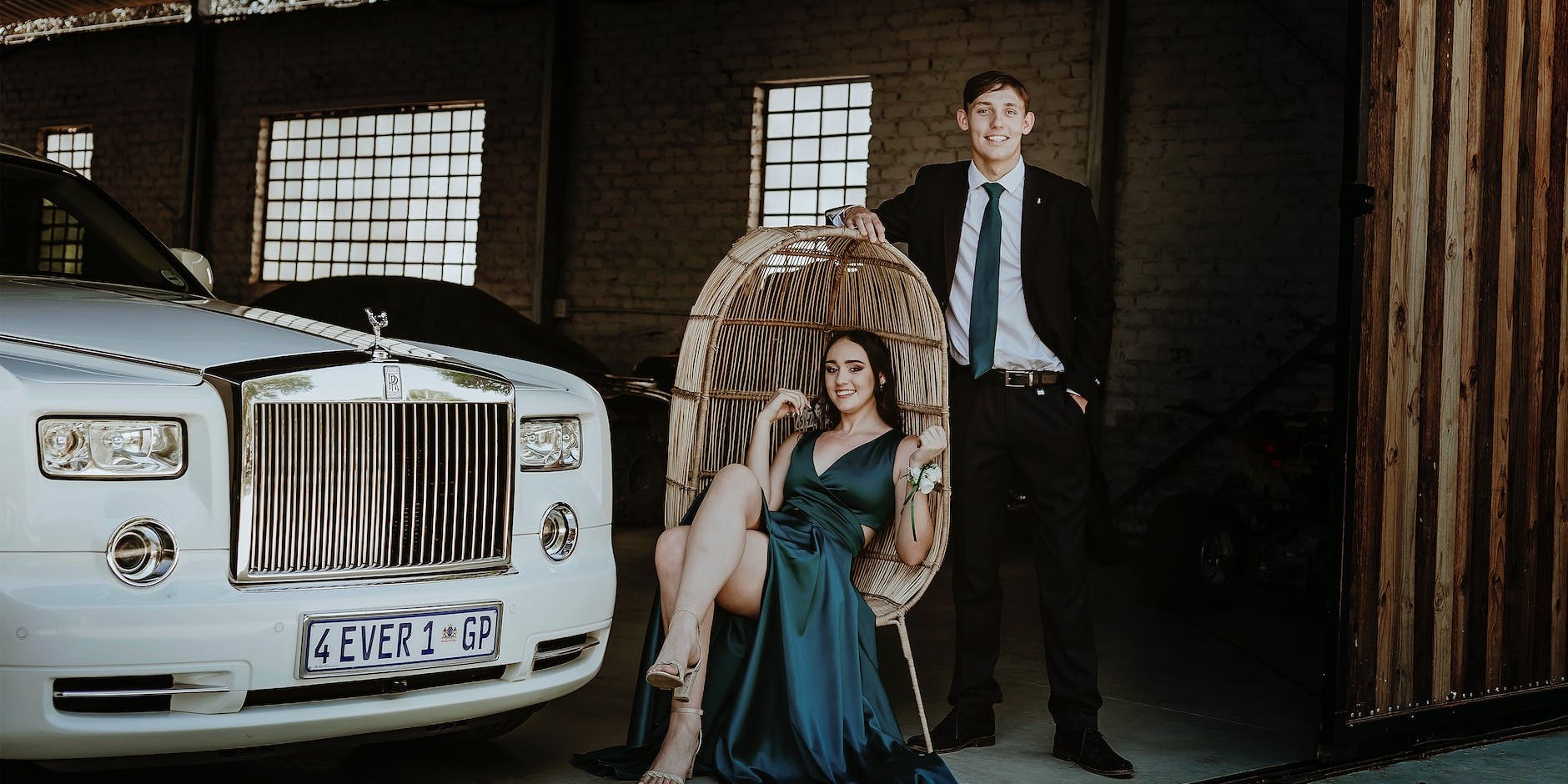 The Ultimate Checklist for Safe and Glamorous Prom Transport in the UK