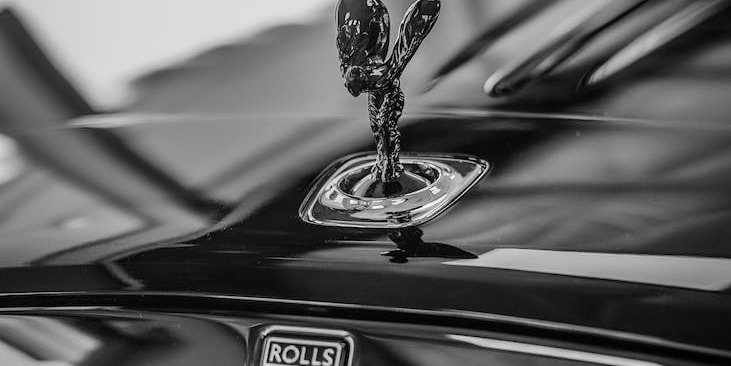 Elegant Rolls-Royce Dawn Hire for Your London Wedding