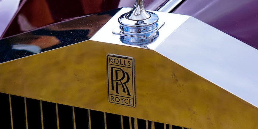How to Choose the Perfect Rolls Royce Phantom for Your Wedding Day in Winchester