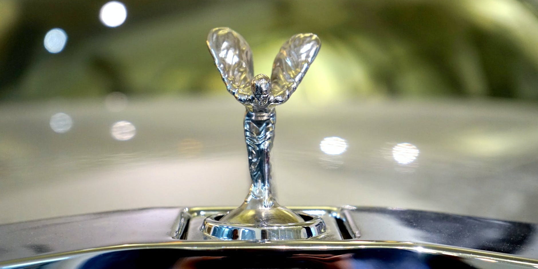 The History of Rolls Royce Phantom: Crafting Timeless Elegance for the Discerning Traveller