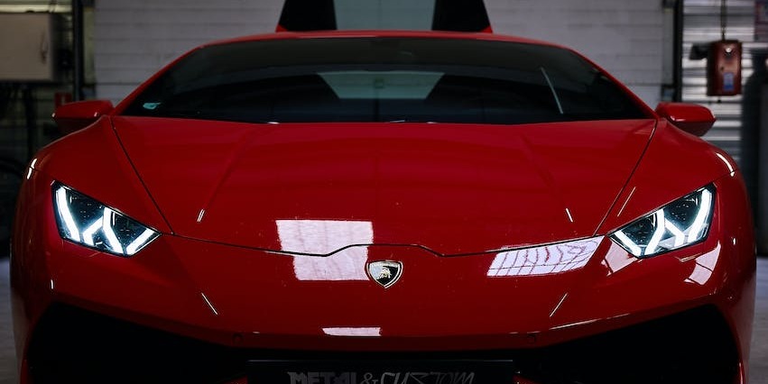 What to Expect When Hiring a Sports Car for the First Time