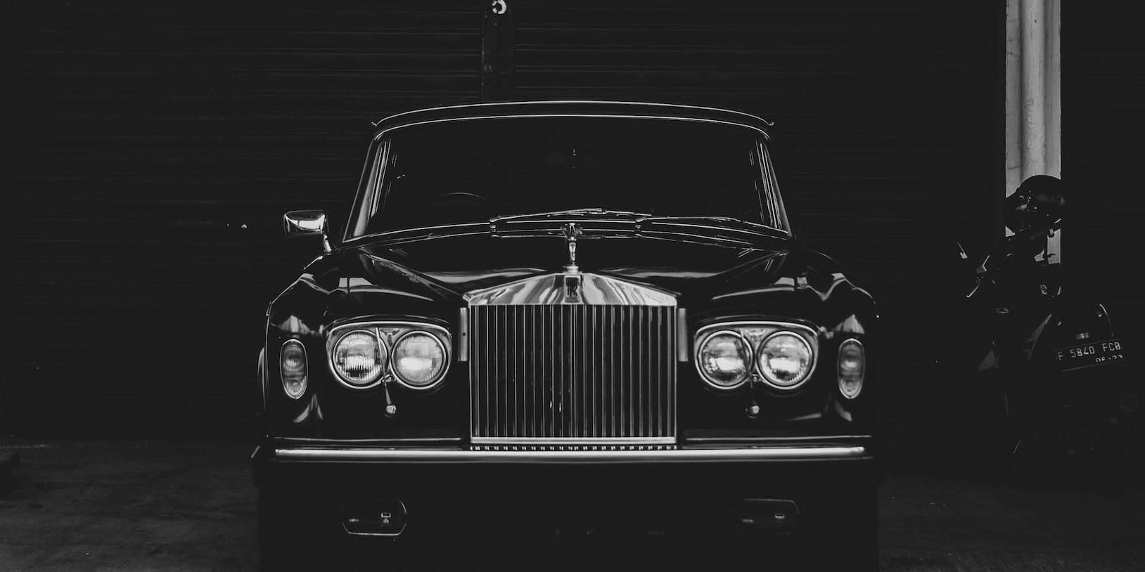 Rolls Royce Wedding Car Hire: Elevate Your Big Day in Brecknockshire