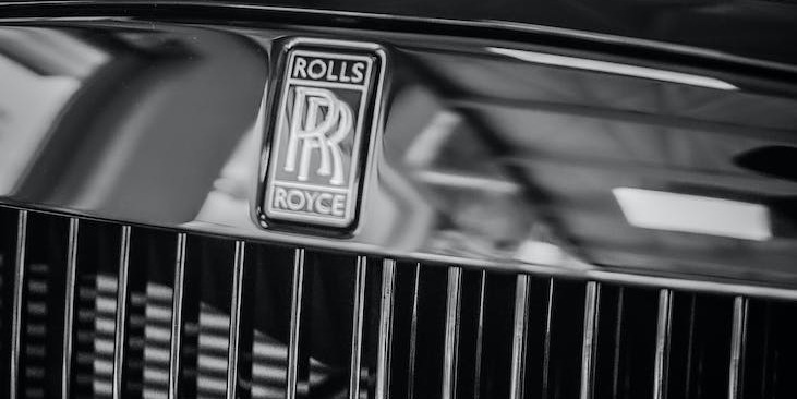 What You Need to Know Before Hiring a Rolls Royce Phantom for Your Special Day