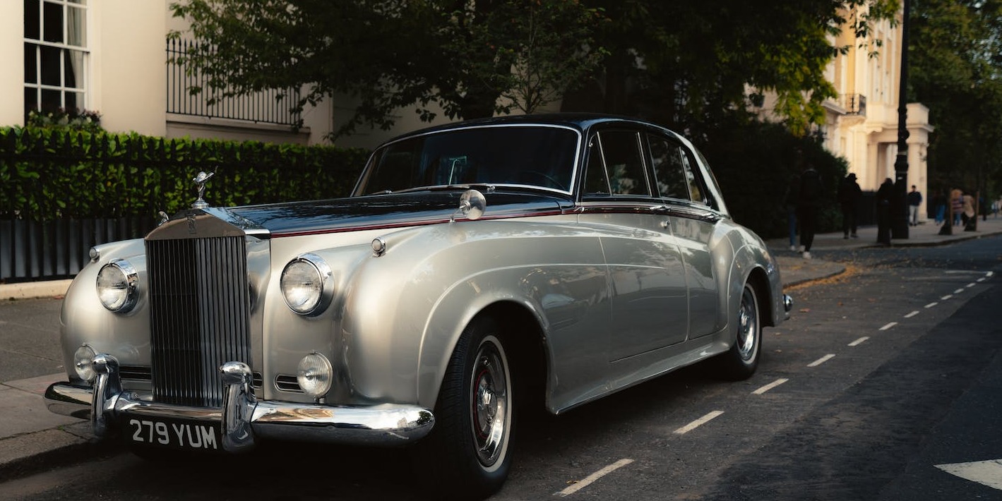 Why Hiring a Classic Wedding Car Enhances Your Special Day