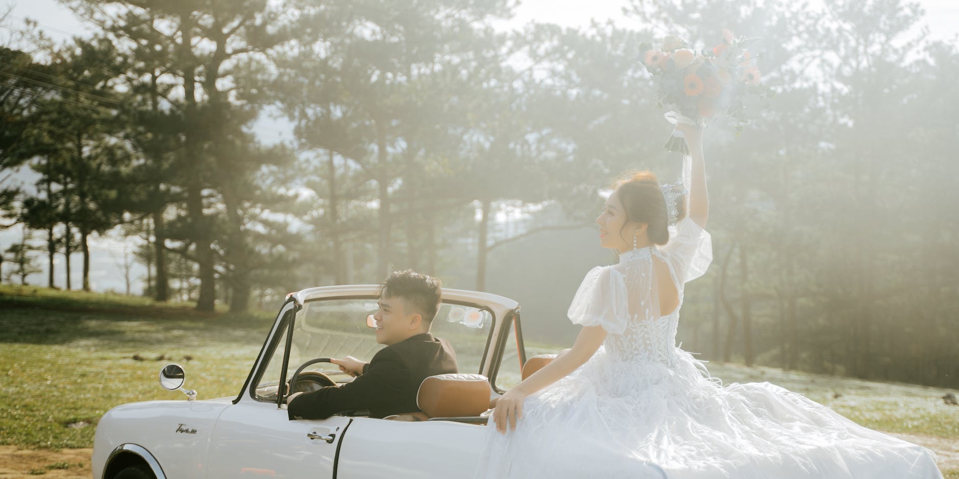The Ultimate Guide to Coordinating Your Wedding Transportation in Carterton