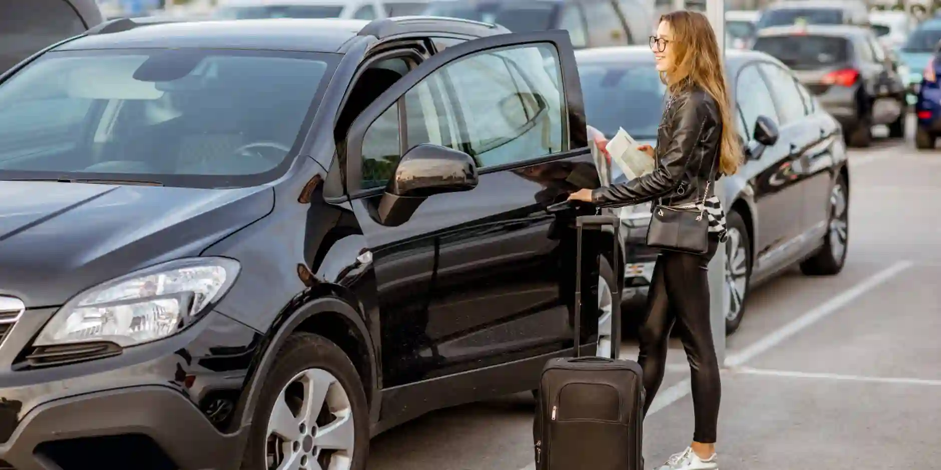 Why Choose a Mercedes S-Class for Your Next Edinburgh Airport Transfer?