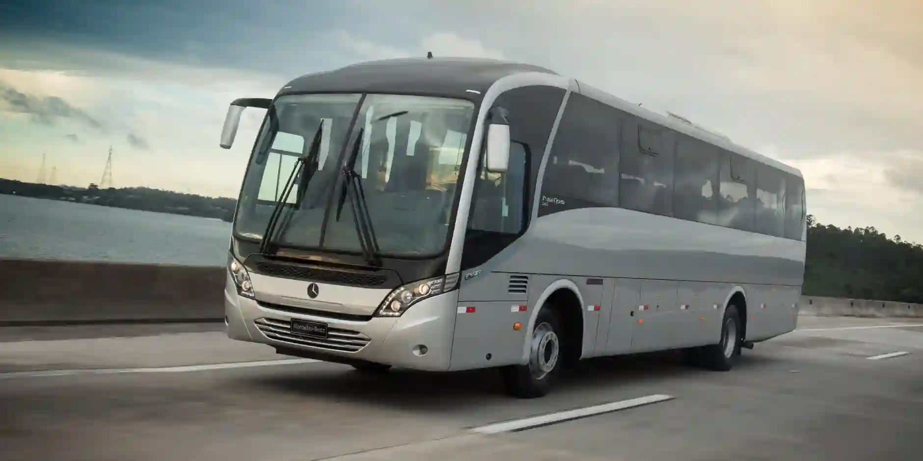 How to Choose the Right Coach for Your Heathrow Airport Transfer