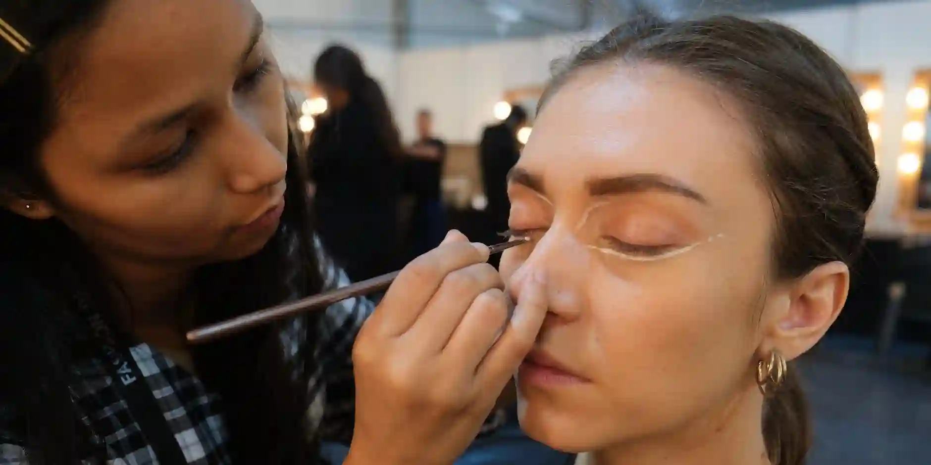 How to Achieve the Perfect Bridal Look with Mobile Hair and Makeup Services in Norwich