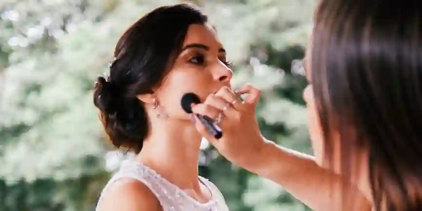 How to Choose the Perfect Mobile Beauty Service in Bournemouth
