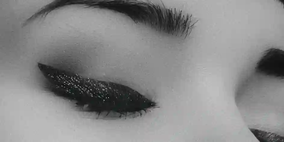 Top Tips for Enhancing Natural Beauty with Black Makeup Trends