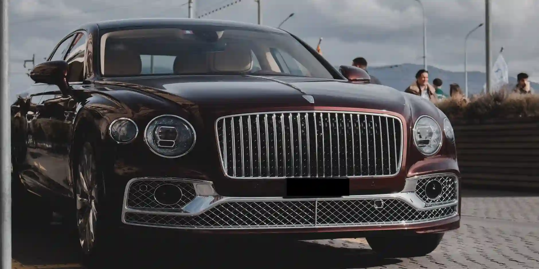 The Ultimate Guide to Hiring a Bentley for Weddings and Special Occasions