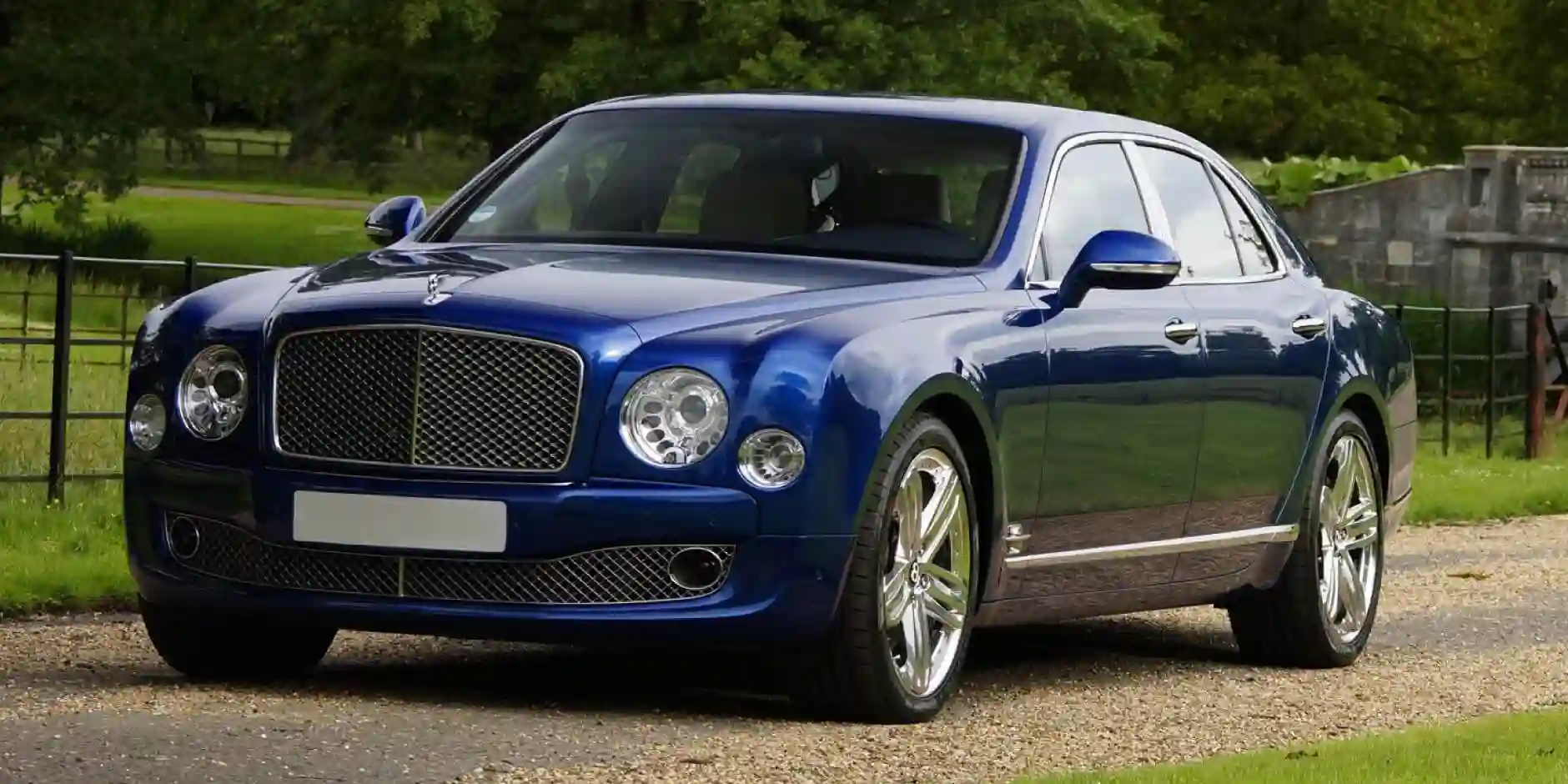 Why the Bentley Mulsanne is the Ultimate Choice for Luxury Travel in Newport
