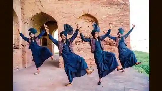 How Bhangra Music is Shaping and Influencing Bollywood Soundtracks