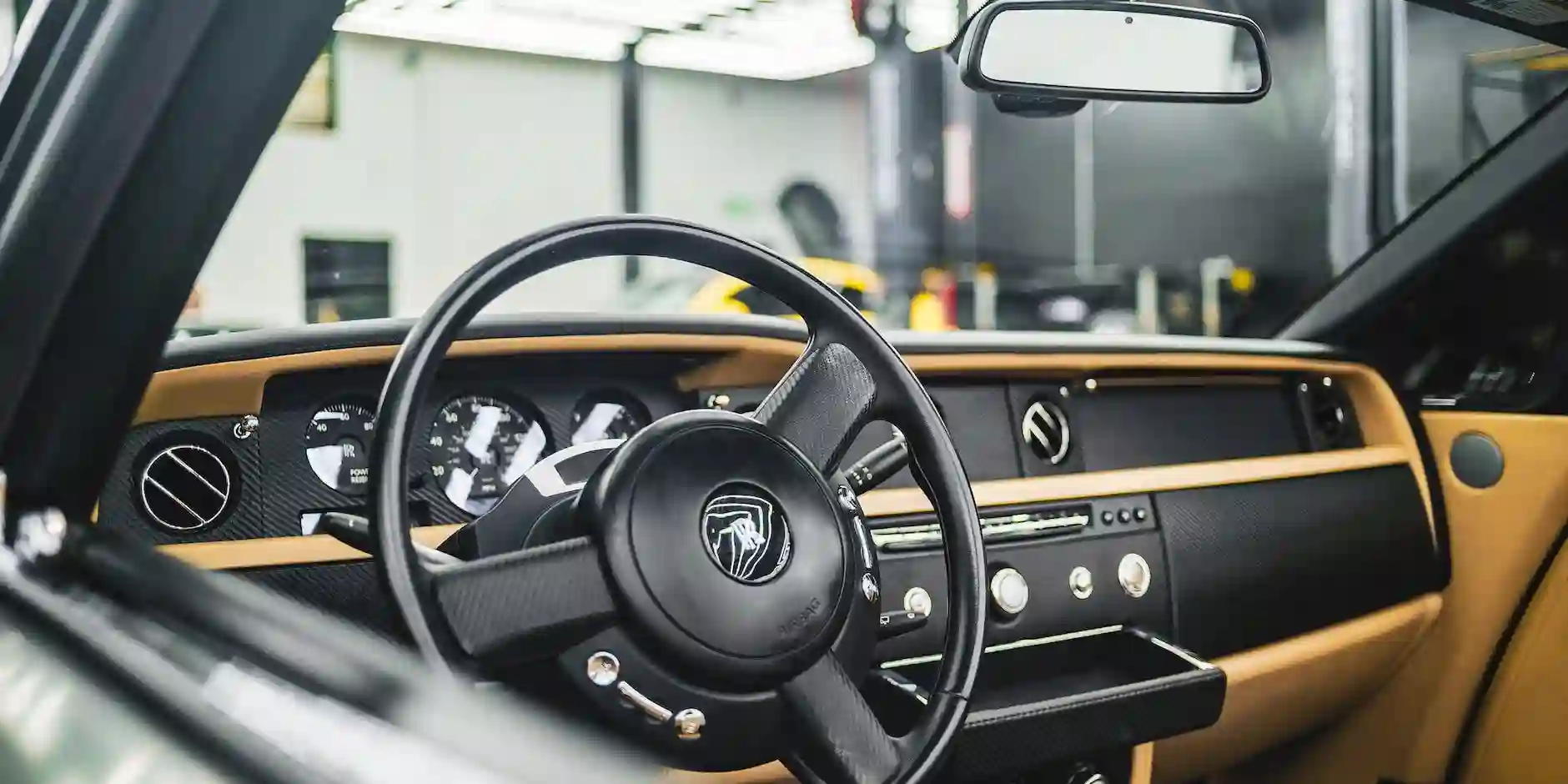 Experience Elegance: What Makes a Rolls Royce the Epitome of Luxury Transport?