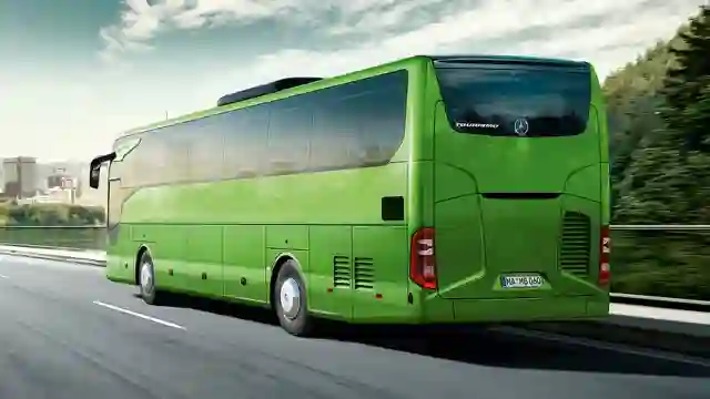 Comparing Coach Hire Services in Chesterfield: Key Factors to Consider
