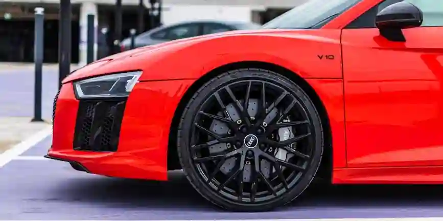 Why Minibus Hire in Edinburgh Is the Ideal Solution for Group Travel