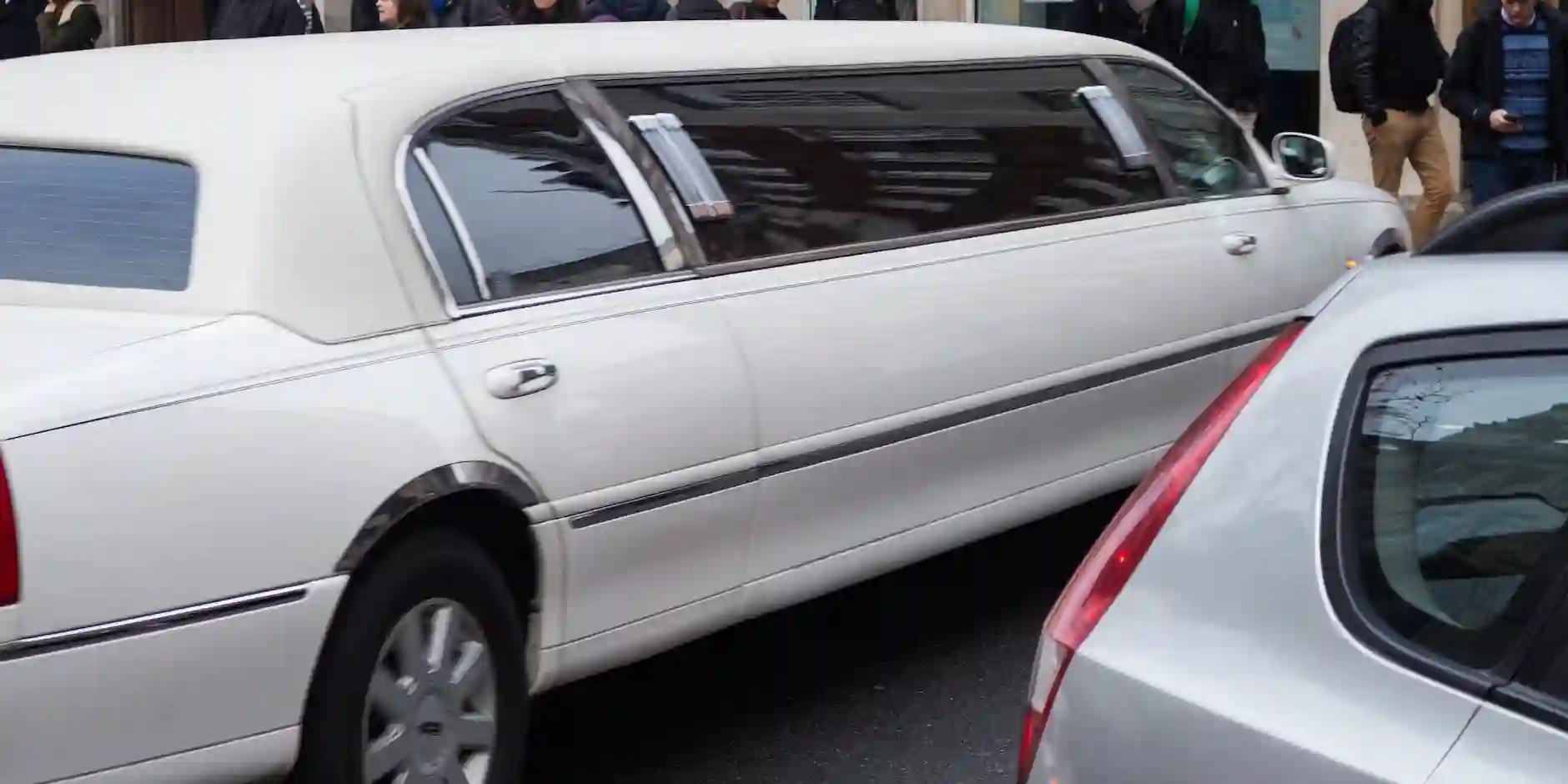 Why a Limo Ride from Kent to Mayfair Can Be the Ultimate Experience