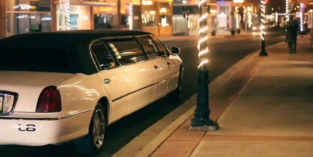 Experience Luxury: How to Choose the Perfect Limo Hire for Your London Event