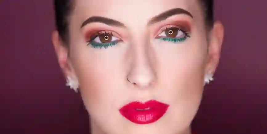 The Rise of Natural Glam: How to Stay On-Trend with Minimalist Makeup