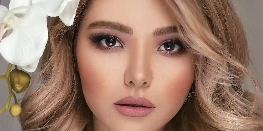 Top 5 Makeup Tips from Professional Artists for a Flawless Look