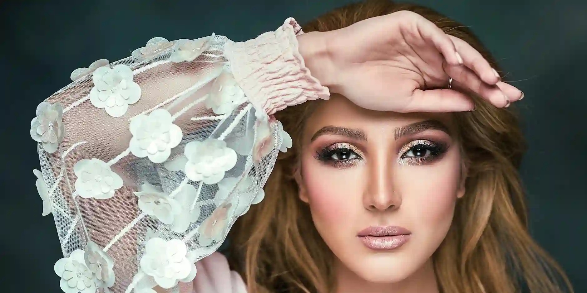 Embracing Heritage: Traditional Makeup Looks Reimagined by UK's Mobile Artists