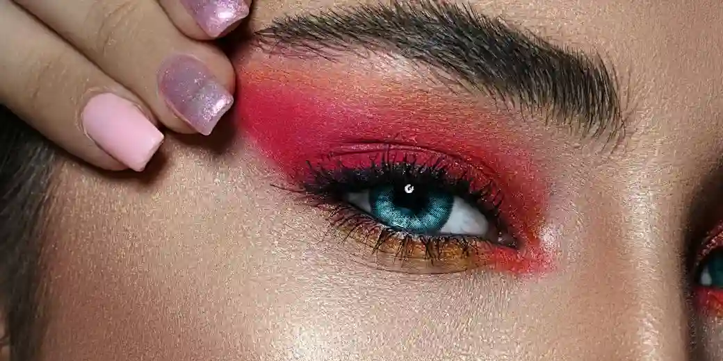 Discover the Top Makeup Trends Making Waves in Somerset