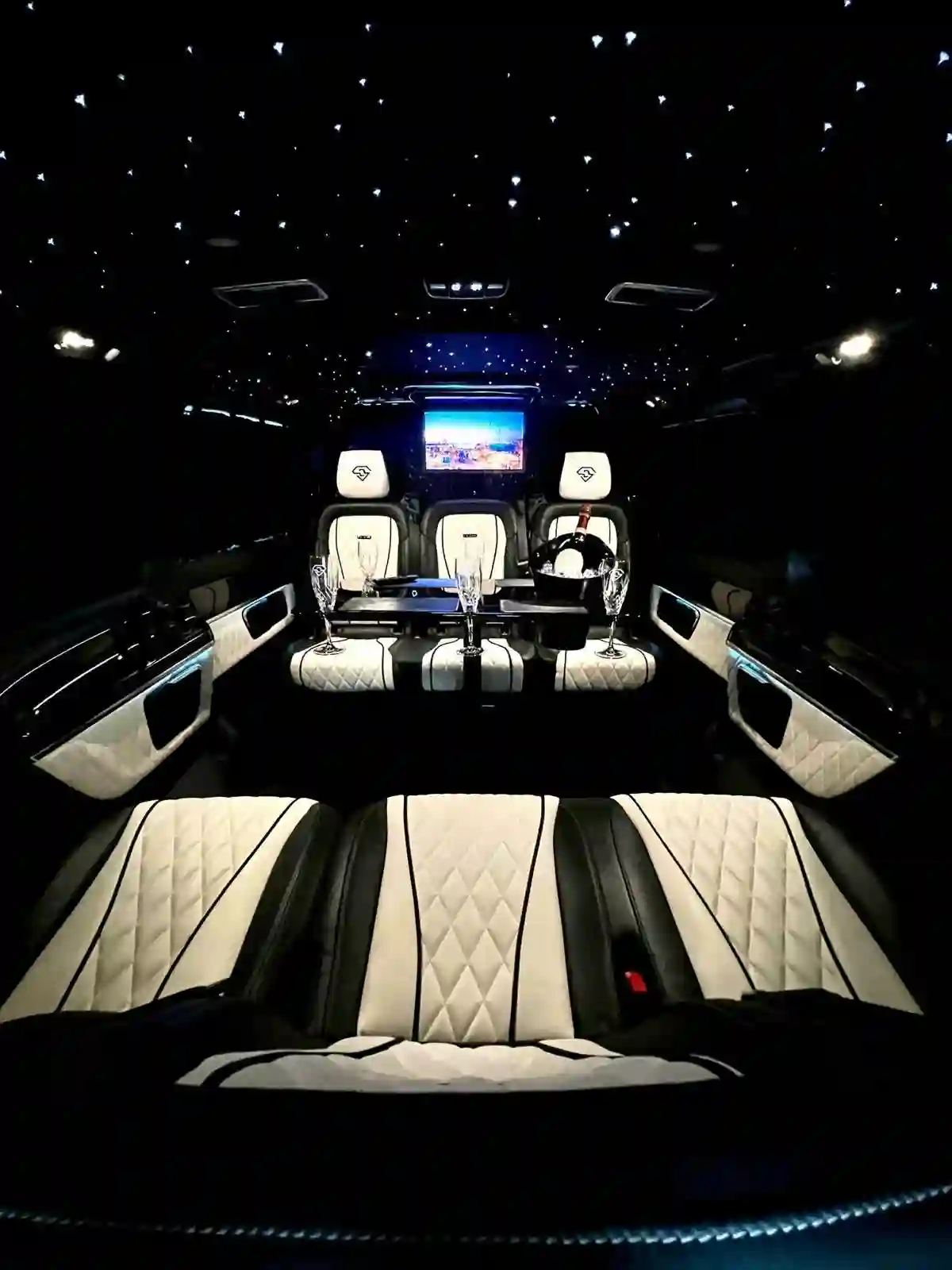 Seize the Moment: The Mercedes V-Class Hire for Unplanned UK Adventures with Last Minute Travel