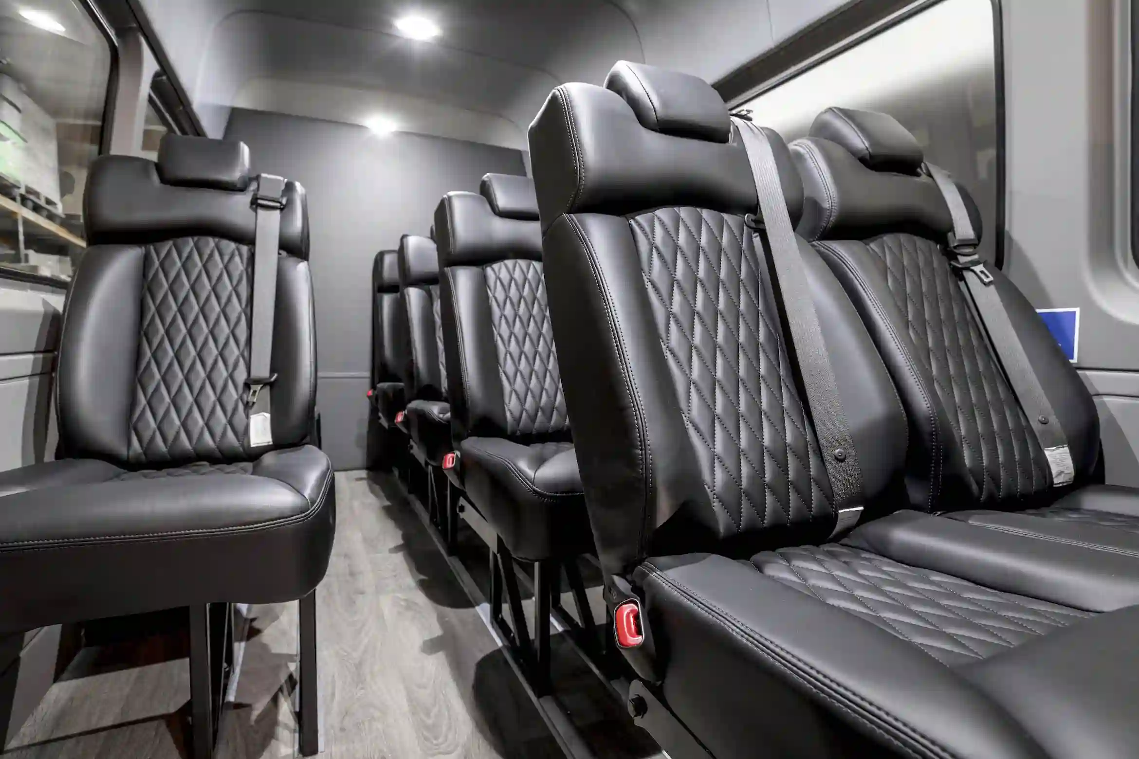 Why Minibus Hire is the Ideal Solution for Group Travel in London