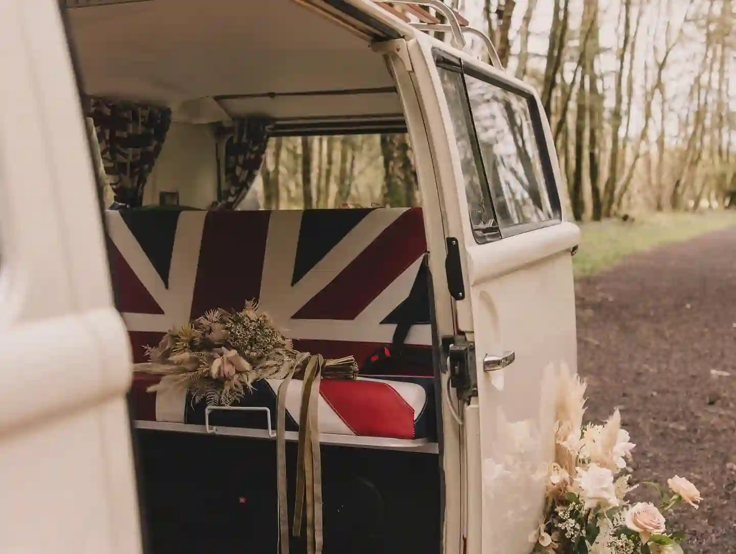 Top Tips for Renting a Luxury Car for Your Prom Night Experience