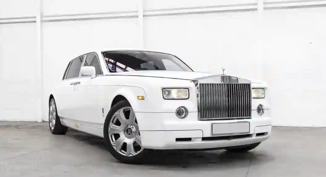 How to Choose the Perfect Prom Limo: Tips for a Memorable Experience