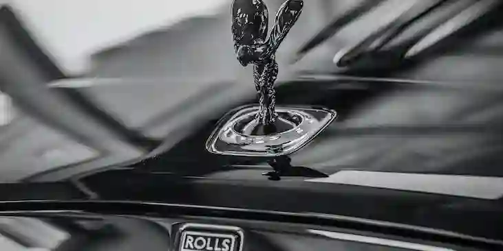 What Makes Hiring a Rolls Royce the Ultimate Luxury Experience in London?