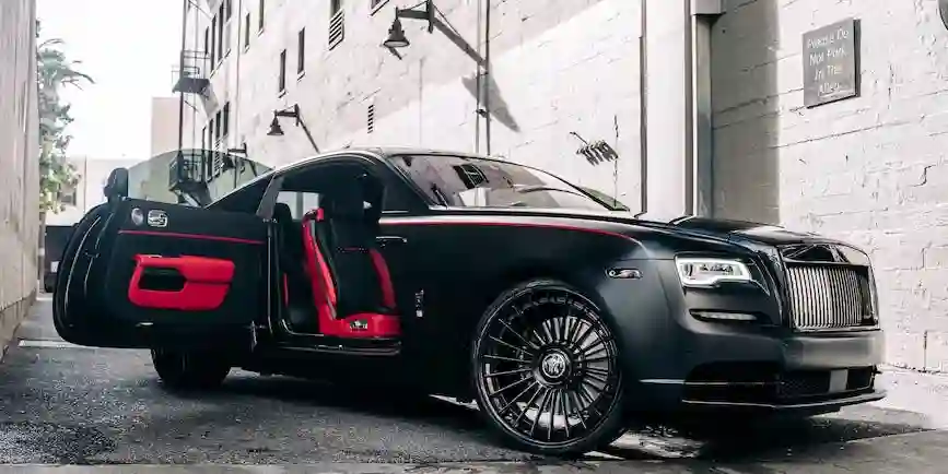 Experience the Elegance of a Rolls Royce Wraith in Pembrokeshire Experience the Elegance of a Rolls Royce Wraith in Pembrokeshire