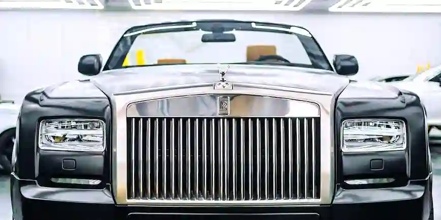 Experience Luxury: Why Hire a Rolls-Royce Phantom for Your Next Corporate Event