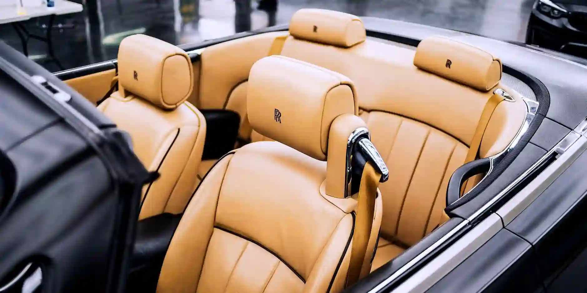 Choosing the Perfect Rolls-Royce Phantom for Your Corporate Event