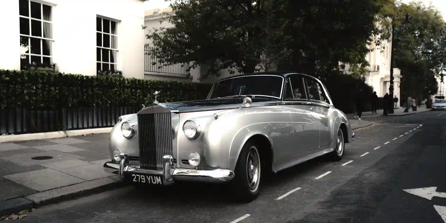 Experience the Elegance of a Rolls Royce Phantom in Dunfermline