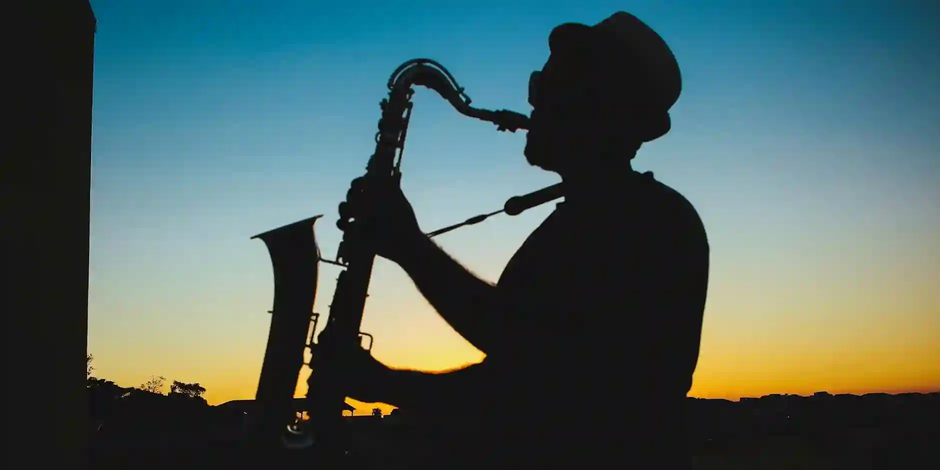 Top 5 Reasons to Hire a Saxophone Player for Your Wedding