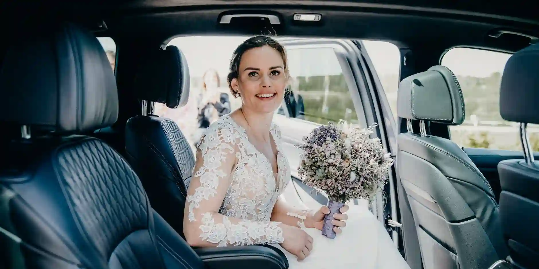 Last Minute Wedding Car Hire Tips in Manchester