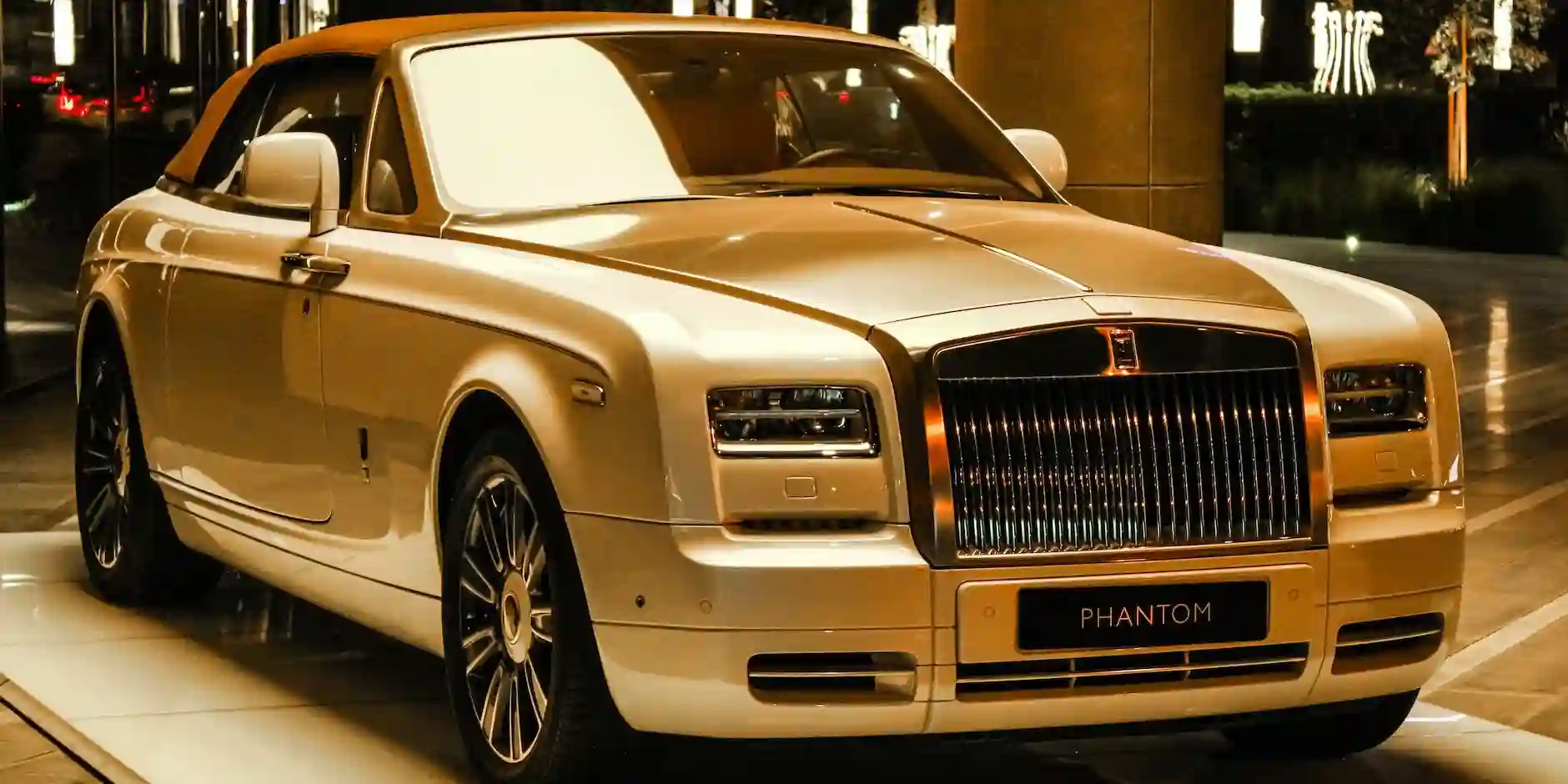Elegant Arrival: Top Tips for Selecting Wedding Cars Across London